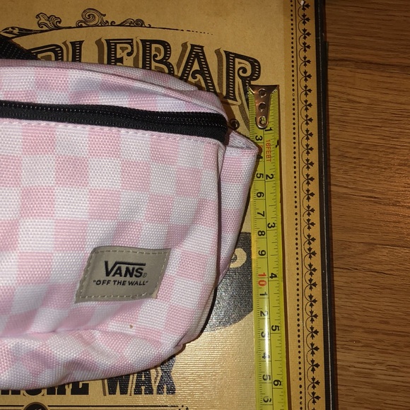 ๐
๐ค๐ป๐น๐
VANS x Pink Checkered Vibes๐ถ๐ค๐ป๐น ๐
- Picture 4 of 10